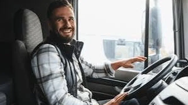 چک‌لیست وسایل ضروری سفر چندروزه با کامیون | راهنمای راننده